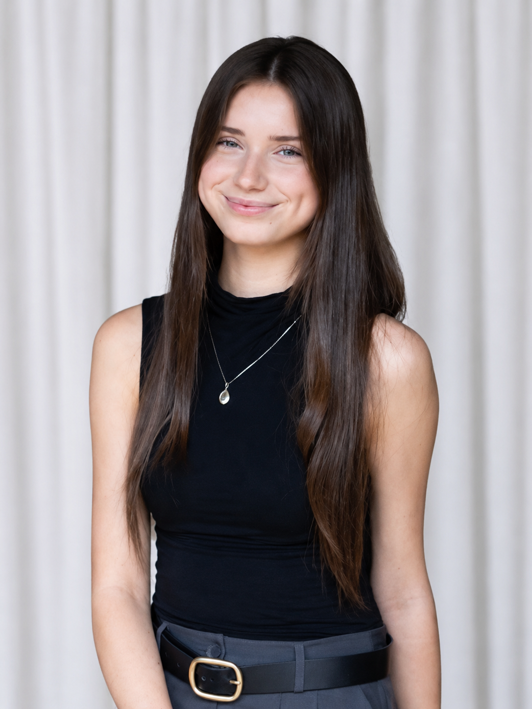 lola Bedelovski